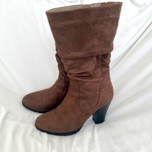 White Mountain taupe high heeled faux suede boots with slouch size 6.5